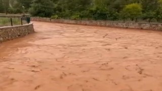 Kırıkkalede dolu ve sağanak etkili oldu: Dereler taşma noktasına geldi