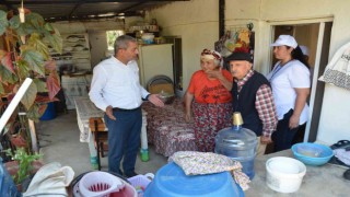 Koçarlı Belediyesi selden zarar gören vatandaşların yaralarını sarıyor