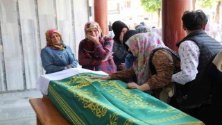 Kocası tarafından darp edilerek öldürülen kadın son yolculuğuna uğurlandı