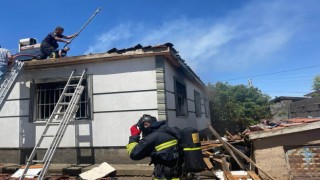 Konyada müstakil ev çıkan yangında kullanılamaz hale geldi