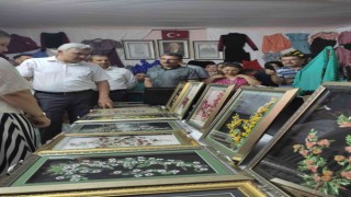 Köy kadınları el sanatları sergisi açtı