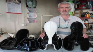 Küçücük bir dükkandan dünyaya açıldı