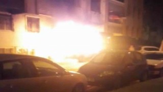 Kundaklanan minibüs alev alev yandı