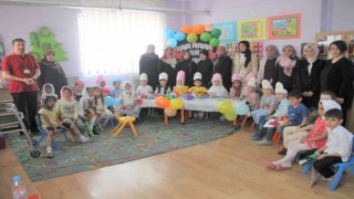 Kuran kursu öğrencilerine mezuniyet programı
