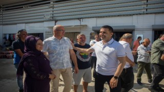 Kuşadasında yiyecek içecek tezgahlarında yüzde yirmi indirim