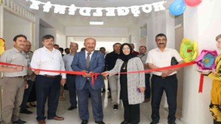 Kütahya Adnan Menderes Ortaokulunda Görsel Sanatlar sergisi açıldı