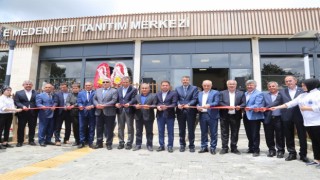 Kütahyada yapımı tamamlanan Frig Çevre ve Medeniyet Tanıtım Merkezi hizmete sunuldu