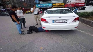 Lastiğe sıkışan kediyi ekipler kurtardı
