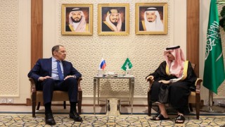 Lavrov, Suudi Arabistanlı mevkidaşı El Suud ile görüştü