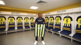 Lincoln Henrique: “Fenerbahçe için sahada her şeyi vereceğim”
