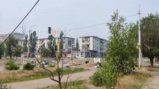 Luhansk Valisi Gayday: “Rus ordusu, 26 konut ve 1 alışveriş merkezini yıktı”