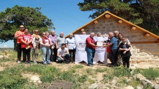 Makedonyadan gelen Karamanlılar ata topraklarını gezdi