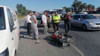 Manavgatta otomobile çarpan motosikletin sürücüsü ağır yaralandı