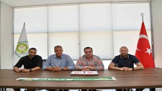 Manisa BBSKda yeni sezonun ilk imzaları atıldı