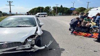 Manisada otomobille motosiklet çarpıştı: 1 yaralı