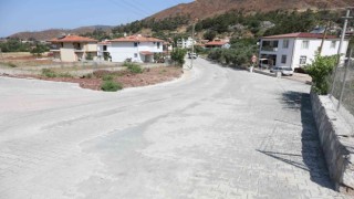 Marmaris Belediyesi merkeze uzak mahallerde yol çalışmalarını sürdürüyor