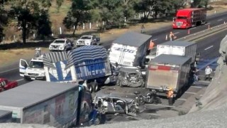 Meksikada freni patlayan kamyon dehşet saçtı: 4 ölü, 5 yaralı