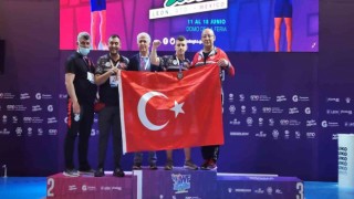 Meksikada Yaşar Karacadan gümüş madalya