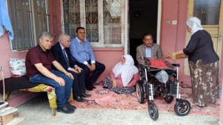 MHP Milletvekili Özyavuzdan engelli kadına hediye