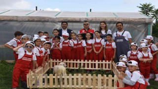 Minik öğrenciler tarım ve hayvancılığı çekirdekten öğreniyor