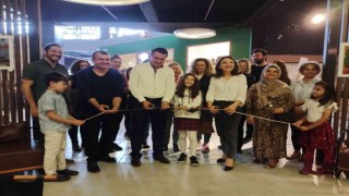 Minik ressam Azra Saka ilk kişisel sergisini açtı