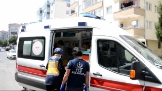 Motosiklet ile bisiklet kafa kafaya çarpıştı: 2 yaralı