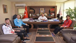 Muay Thai Dünya Şampiyonlarından Dereceyi ziyaret