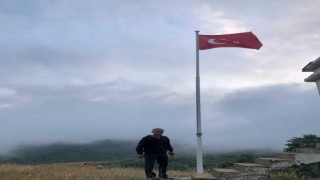 Nazillili vatandaşın bayrak hassasiyeti