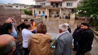 Nevşehirde şiddetli yağış, ev ve iş yerleri sular altında kaldı