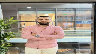 Nihat Tüney`den saç ektirecek kişilere önemli uyarı; “Saç çizgisi çok önemli”