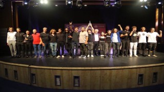 Nilüfer Liselerarası Müzik Yarışmasında gençlerden muhteşem performans