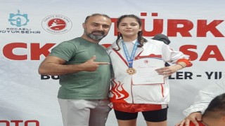 Nisrem Uçar Yılmaz, kick boksta Türkiye şampiyonu oldu