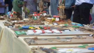 Öğrencilerden geri dönüşümlü sanat sergisi
