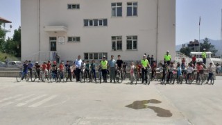 Öğrencilere güvenli bisiklet kullanımı eğitimi verildi