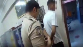 Okula giren hırsız, müdürün odasında yakalandı