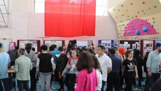 Okullar arası ROBOTEK yarışmasının kazananları ödüllerini aldı