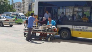 Otobüs şoförü rahatsızlanan yolcuyu hastaneye yetiştirdi