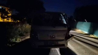 Otomobil ile kamyonet çarpıştı: 6 yaralı