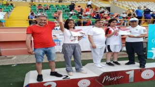 Özel sporcular Mersinden madalyayla döndü