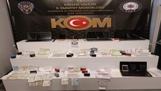 Paravan şirket kurarak 100 milyon dolandırdılar
