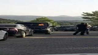 Park halindeki araç alev aldı, küle dönmesini vatandaşlar böyle önledi