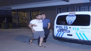 Parkta hasmına ateş açtı, yakalanınca gazetecilere “Bilseydik yakışıklık çıkardık“ dedi