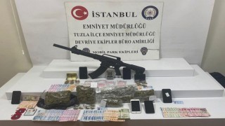 Pendikte uyuşturucu ticareti yapılan iş yerine operasyon