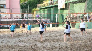 Plaj Voleybolu Turnuvasında sporculara ödülleri takdim edildi