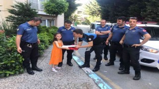 Polislerden şehit kızına “karne sürprizi”
