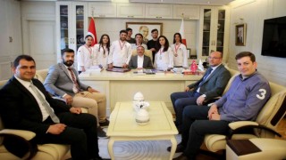 Prof. Dr. Karabulut, geleceğin aşçılarını misafir etti