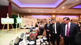 Pursaklarda el emeği göz nuru ürünler görücüye çıktı