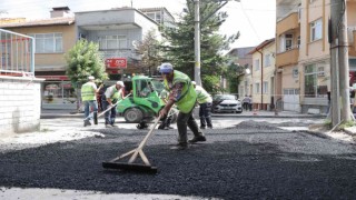 Ragıp Gümüş Pala Caddesinde asfalt çalışması