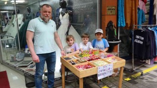 Rizenin Şen ortakları açtıkları tezgah ile herkesin ilgi odağı oldular