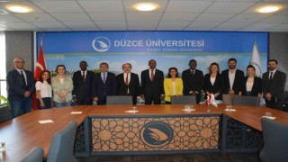 Ruanda Büyükelçisi Düzce Üniversitesinde